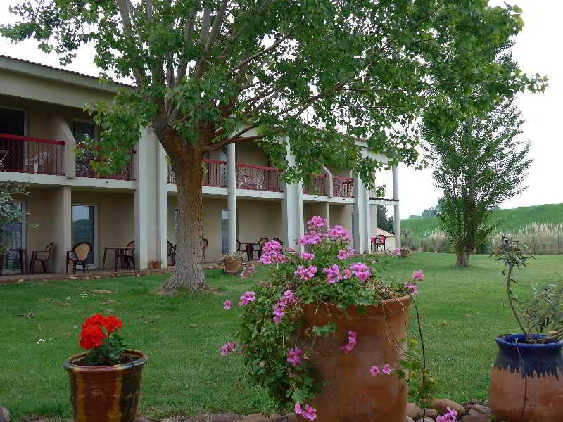 Hôtel le Mas des Ponts d'Arles Exterior foto